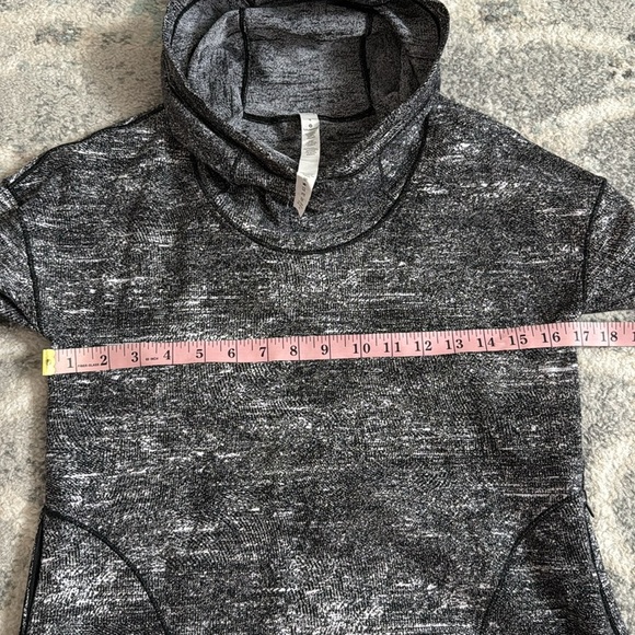 Lululemon Forever Endeavour Long Sleeve - Picture 6 of 10